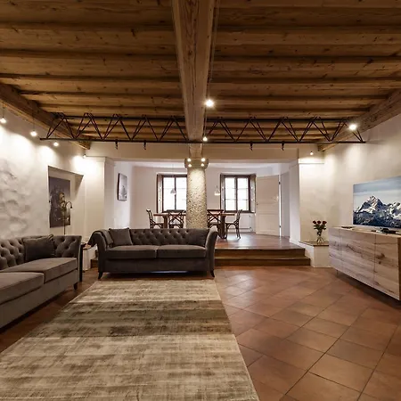 River And Castle View Rose Tour As * ليوبليانا