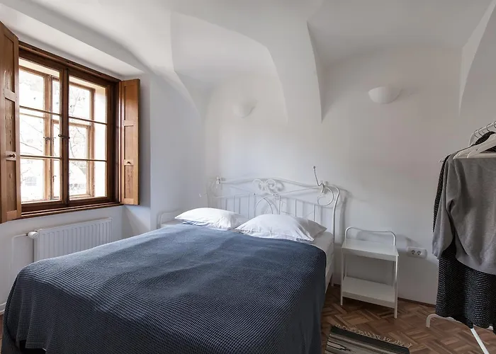 River And Castle View Rose Tour As Lejlighed