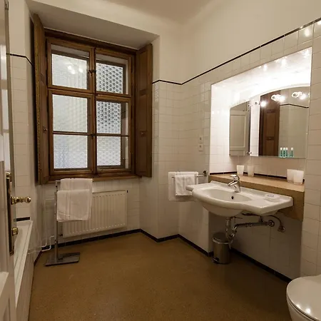 River And Castle View Rose Tour As Apartman *