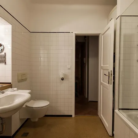 Apartman River And Castle View Rose Tour As