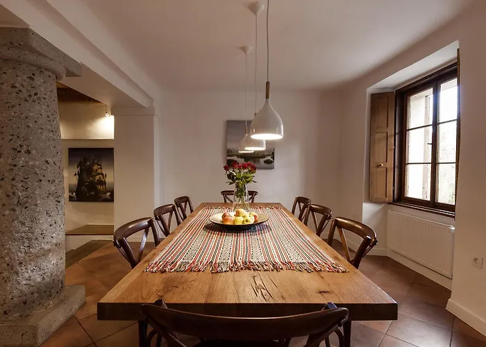 River And Castle View Rose Tour As Apartment Laibach