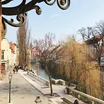 River And Castle View Rose Tour As Appartement Ljubljana